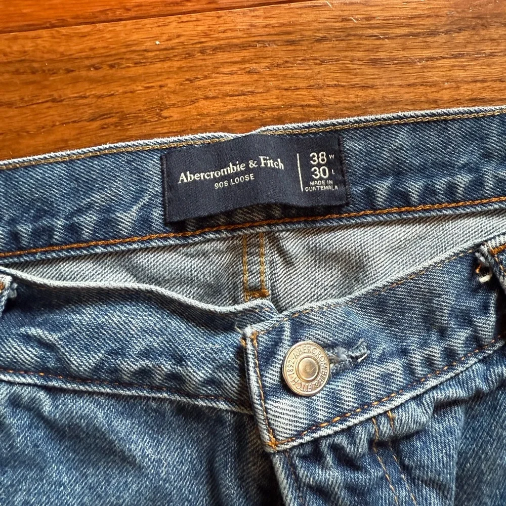 Men's Abercrombie & Fitch 90s Loose Fit Jeans - Picture 2 of 3